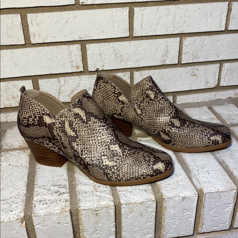 BareTraps Brown Tan Ankle Booties with Low Heel